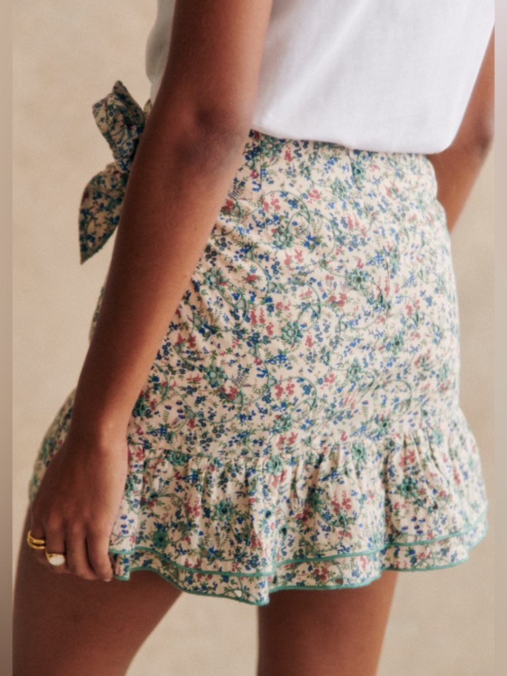 sezane Come Skirt - Picture 2 of 9